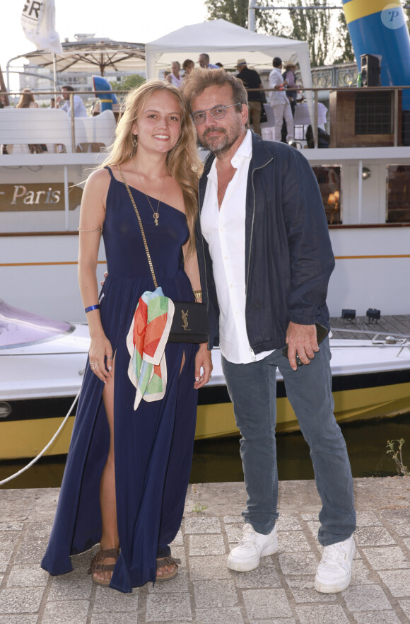 Kina Hénon et son père Stéphane Hénon - People au Trophée de la Pétanque Gastronomique à Paris Yacht Marina le 21 juin 2022. © Christophe Aubert via Bestimage