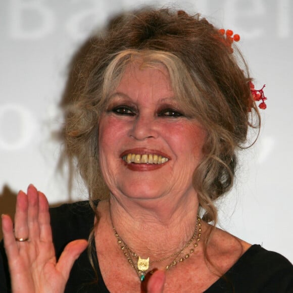 Brigitte Bardot lors de la 6ème édition du Festival de la fiction TV à Saint-Tropez, le 18 septembre 2004. © Frédéric Piau/Bestimage