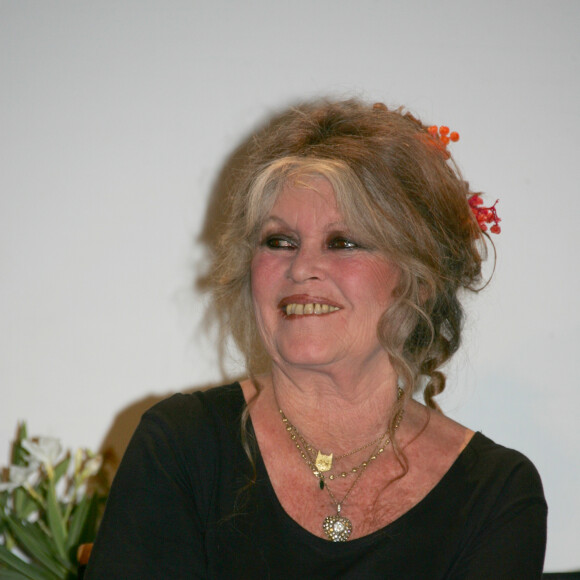 Brigitte Bardot lors de la 6ème édition du Festival de la fiction TV à Saint-Tropez, le 18 septembre 2004. © Frédéric Piau/Bestimage