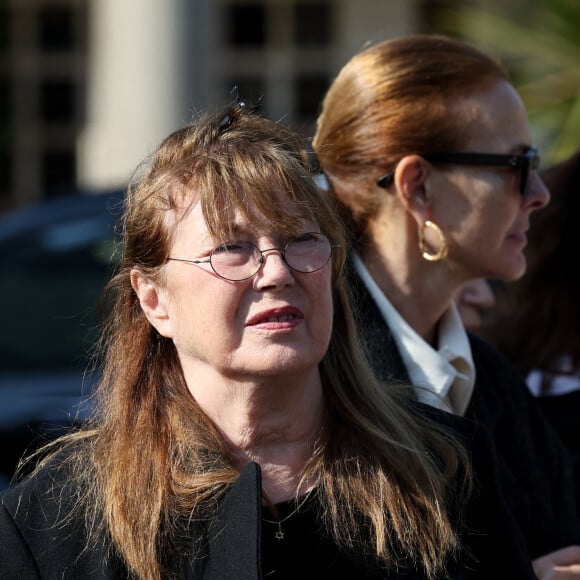 Jane Birkin - Obsèques de la chanteuse Régine au Crematorium du cimetière du Père-Lachaise à Paris. Le 9 mai 2022 © Jacovides-Moreau / Bestimage 