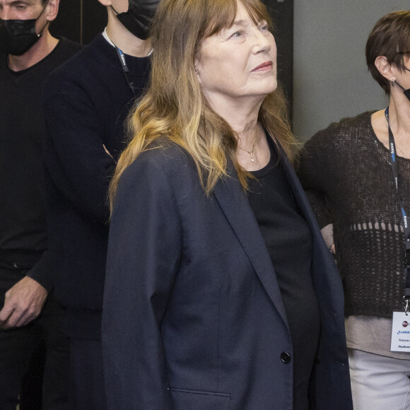 Exclusif - Jane Birkin - Backstage de l'émission spéciale "Unis pour l'Ukraine" à la Maison de la Radio et de la Musique, diffusée en direct sur France 2 et présentée par Nagui et Leïla.Kaddour à Paris le 8 mars 2022. © Cyril Moreau / Jack Tribeca / Bestimage 