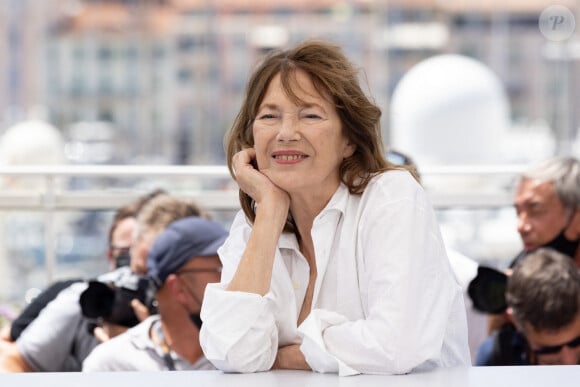 Jane Birkin (habillée en Celine) au photocall du film Jane par Charlotte (Cannes première) lors du 74ème festival international du film de Cannes le 8 juillet 2021 © Borde / Jacovides / Moreau / Bestimage 