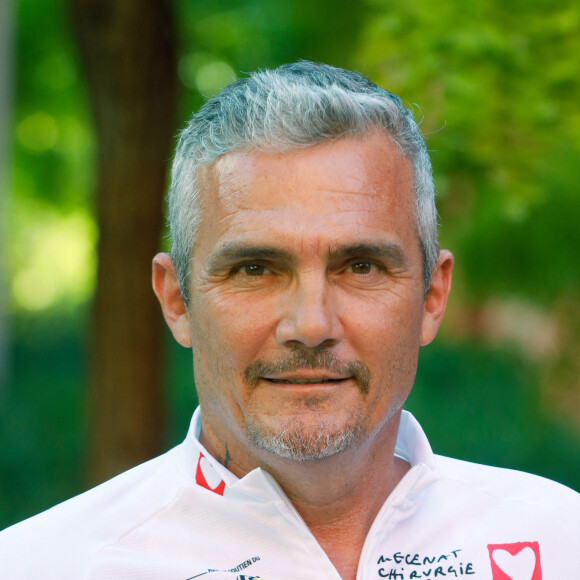 Richard Virenque amoureux de la très grande Marie-Laure

Exclusif - Richard Virenque - Portraits des personnalités participant à l'étape du coeur de l'association "Mécénat Chirurgie Cardiaque" (MCC) à l'Hôtel Ibis Centre lors du tour de France, St Etienne, France. © Christophe Clovis / Bestimage