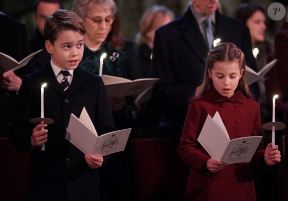 Le prince George de Galles, La princesse Charlotte de Galles - La famille royale d'Angleterre assiste à une messe de Noel à l'abbaye de Westminster à Londres le 15 décembre 2022. 