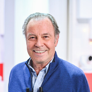 Michel Leeb est particulièrement fier de son fils cadet Tom Leeb
Exclusif - Michel Leeb - Enregistrement de l'émission Vivement dimanche au studio Gabriel, présentée par M.Drucker, et diffusée sur France 3, le 08 janvier 2023. © Guillaume Gaffiot / Bestimage 