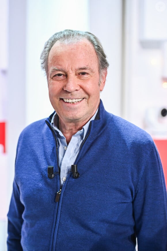 Michel Leeb est particulièrement fier de son fils cadet Tom Leeb
Exclusif - Michel Leeb - Enregistrement de l'émission Vivement dimanche au studio Gabriel, présentée par M.Drucker, et diffusée sur France 3, le 08 janvier 2023. © Guillaume Gaffiot / Bestimage 