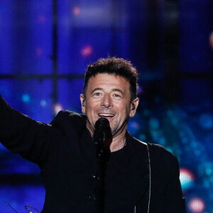 France 2 va diffuser une émission spéciale consacrée au Jeux Olympiques de Paris 2024
Exclusif - Patrick Bruel - Enregistrement de l'émission "Paris 2024 le concert événement...dans un an les jeux" sur le parvis de l'Hôtel de Ville de Paris, diffusée sur France 2 à 21h10. © Tiziano Da Silva-Christophe Clovis / Bestimage Paris 2024 le concert événement Dans un an, les Jeux ! Présenté par L.Thilleman, L.Luyat avec la participation de T.Estanguet. À un an du lancement des Jeux Olympiques et Paralympiques, artistes et athlètes nous donnent rendez-vous pour fêter la magie des Jeux ! Depuis le parvis de l'hôtel de Ville de Paris et des futurs sites emblématiques de Paris 2024, la Tour Eiffel, Versailles, le Trocadéro, la Seine... Ce grand show réunira le temps d'un soir la musique et le sport, à travers des live et tableaux d'exception. Tout au long de la soirée, artistes et sportifs se dépasseront à travers des performances en musique, pour aller toujours plus haut, plus fort, plus loin et célébrer les valeurs fondamentales de l'olympisme ! Un événement pour nous offrir un avant-goût de l'arrivée des Jeux Olympiques et Paralympiques de 2024 ! 