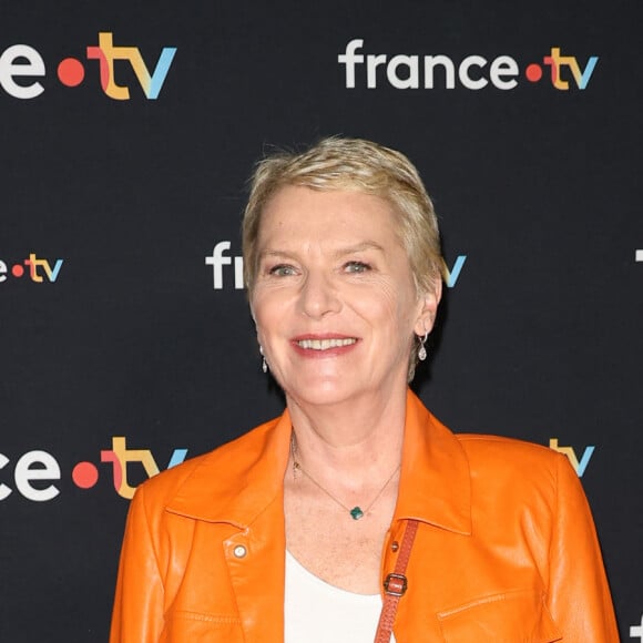 Elle a notamment évoqué la consommation incessante de drogues parmi ses amis.
Elise Lucet au photocall pour la conférence de presse de rentrée de France TV à la Grande Halle de la Villette à Paris, France, le 11 juillet 2023. © Coadic Guirec/Bestimage