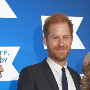 Le prince Harry et Megan Markle au photocall de la soirée de gala "Robert F. Kennedy Human Rights Ripple of Hope 2022" à l'hôtel Hilton de New York City, New York, Etats-Unis, le 6 décembre 2022. 