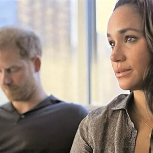 Le prince Harry et Meghan Markle doivent se réinventer après les échecs de leurs business.
Meghan Markle, duchesse de Sussex, fond en larmes en évoquant les menaces de mort sur les réseaux sociaux dans le documentaire "Harry & Meghan" (Netflix). Los Angeles.