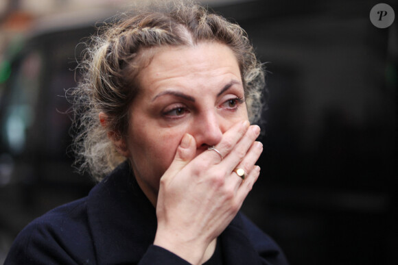 En 2019, la maman d'Hadrien avait défrayé la chronique après une violente altercation avec des pompiers et policiers.
Anne Elisabeth Blateau - Sorties des obsèques de Marion Game en l'église Saint Roch à Paris, France, le 31 mars 2023. © Jonathan Rebboah/Panoramic/Bestimage