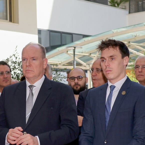 Exclusif - Le prince Albert II de Monaco et Louis Ducruet - Inauguration de la maison du numérique dans les jardins d'Apolline à Monaco, le 7 juillet 2023. © Claudia Albuqyerque/Bestimage