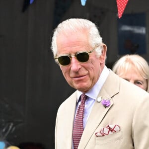 Le roi Charles III d'Angleterre et Camilla Parker Bowles, reine consort d'Angleterre, au Sandringham Flower Show à Sandringham House (Norfolk), le 26 juillet 2023.