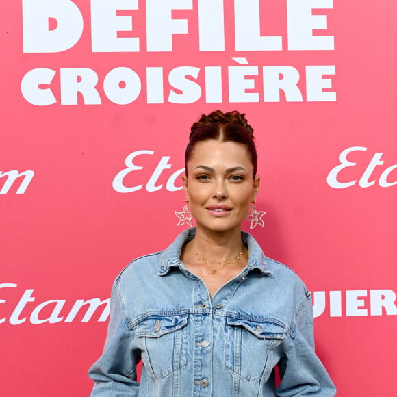 Une bonne humeur qui fait plaisir à voir.
Caroline Receveur au photocall du défilé Etam Croisière 2023 à Saint-Tropez le 11 mai 2023. © Rachid Bellak / Bestimage