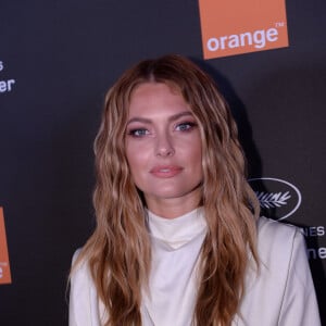 Caroline Receveur au photocall de la soirée "Orange" sur la plage de l'hôtel Majectic lors du 72ème Festival International du Film de Cannes, le 18 mai 2019. © Rachid Bellak/Bestimage