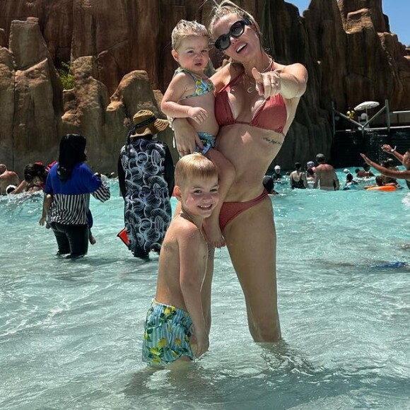 Jessica Thivenin et sa famille en Turquie.