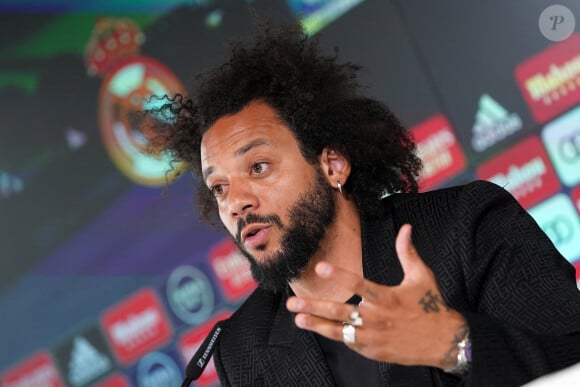 Le Brésilien Marcelo a été l'auteur d'une faute qui a provoqué une très grave blessure à son adversaire.
Marcelo Vieira lors d'une conférence de presse d'adieu en tant que joueur du Real Madrid CF au stade Santiago Bernabeu à Madrid, Espagne, le 13 juin 2022.