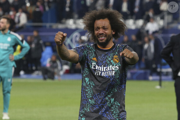 "Aujourd'hui, j'ai vécu un moment très difficile sur le terrain. J'ai accidentellement blessé un collègue", a déclaré Marcelo après la rencontre.
Marcelo ( 12 - Real Madrid ) - Le Real Madrid remporte la finale de la Ligue des Champions face à Liverpool (1-0) au stade de France, le 28 mai 2022. © Michael Baucher / Panoramic / Bestimage