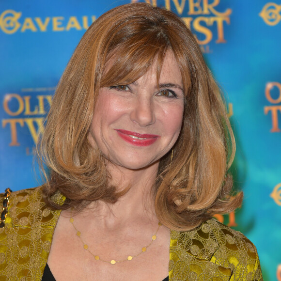 Faisant un métier d'image, Florence Pernel garde un oeil sur sa ligne. Et elle a ses petits secrets pour garder la forme.
Florence Pernel - Première de la comedie musicale "Oliver Twist la Musicale" à la salle Gaveau à Paris, France, le 26 septembre 2016. © Giancarlo Gorassini/Bestimage