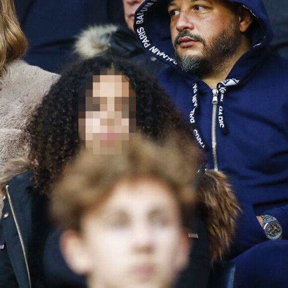 Vitaa et son mari Hicham Bendaoud dans les tribunes du match de Ligue 1 Conforama PSG 5-0 Montpellier au Parc des Princes à Paris le 1 février 2020 © Gwendoline Le Goff / Panoramic / Bestimage 
