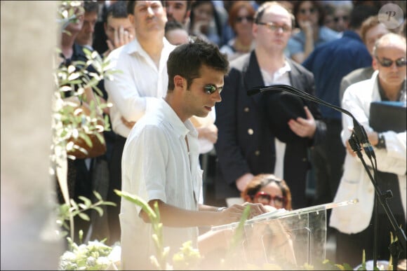 Nadine Trintignant a eu deux enfants avec Jean-Louis Trintignant, le réalisateur Vincent
Vincent Trintignant lors des obsèques de sa soeur Marie au cimetière du Père-Lachaise en 2003