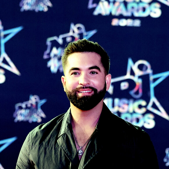 Kendji Girac au photocall de la 24ème édition des "NRJ Music Awards (NMA)" au Palais des Festivals à Cannes le 18 novembre 2022. © Dominique Jacovides / Bestimage 