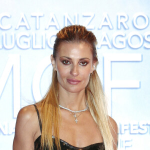 Sveva Alviti, l'ex-fiancée d'A.Delon, lors de la cérémonie de clôture du festival de cinéma Magna Graecia à Catanzaro (Italie), le 5 août 2023. 
