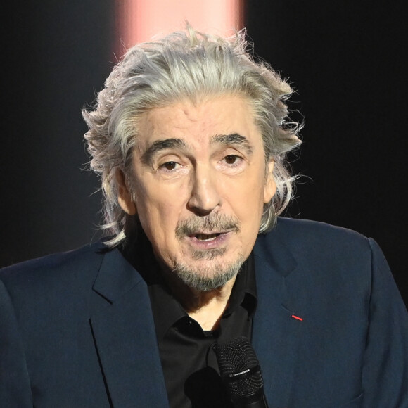Serge Lama (Victoire d'honneur) lors de la 38ème cérémonie des Victoires de la musique à la Seine musicale de Boulogne-Billancourt, France, le 10 février 2023. © Coadic Guirec/Bestimage 