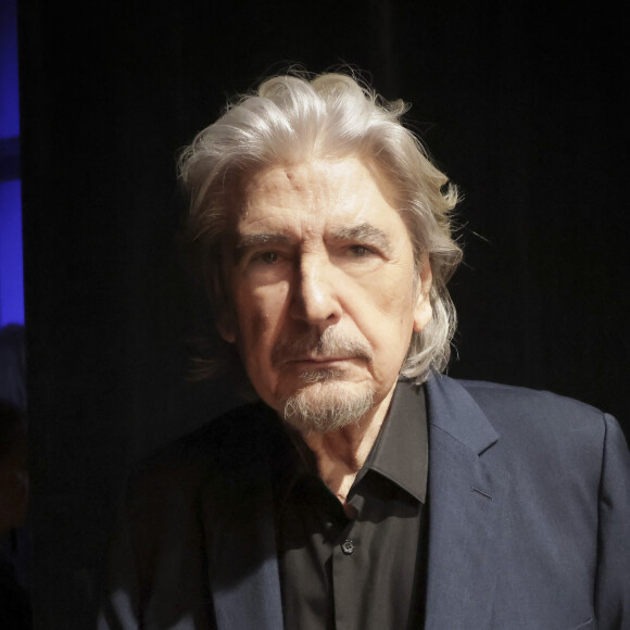Après près de 60 ans de carrière, le chanteur souhaite désormais se reposer
Exclusif - Serge Lama - Backstage de l'enregistrement de l'émission "Le Grand Echiquier, le printemps à Versailles", présentée par C.Chazal et diffusée le 31 mars sur France 2 © Jack Tribeca / Bestimage