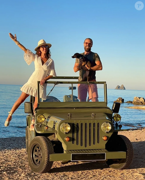 Ensemble, ils passent chacun de leur été dans leur somptueuse maison dans le Sud de la France.
Emmanuelle Rivassoux est mariée au beau DJ Gilles Luka depuis 16 ans - Instagram