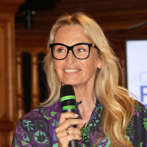 "Je vais plutôt écouter mon corps, avec l'âge je  ne fais plus les mêmes choses. Le fitness, le sport en salle, ça m'ennuie vite."
Estelle Lefébure (marraine de l'édition) lors de la cérémonie de remise de prix du concours pédagogique "Oceano pour Tous" au musée Océanographique de Monaco, le 13 juin 2023. © Claudia Albuquerque/Bestimage 