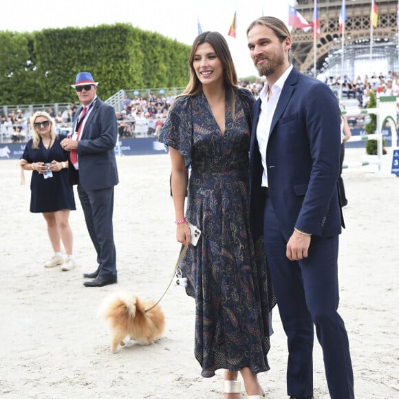 l ancienne Missa France Camille Cerf (ambassadrice Jumping 2022) et son compagnon Theo Fleury - Prix Saint Laurent Eiffel Challenge CSI5 lors de la 8ème édition du "Longines Paris Eiffel Jumping" au Champ de Mars à Paris le 26 juin 2022. © JB Autissier / Panoramic / Bestimage 