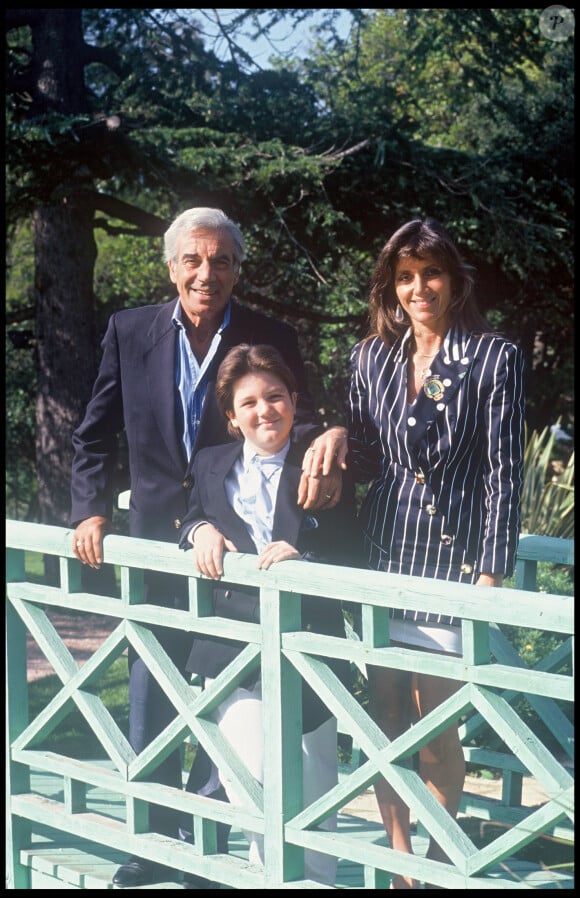 Franck Fernandel et sa femme Corinne Delahaye en 1991, avec leur fils Vincent.