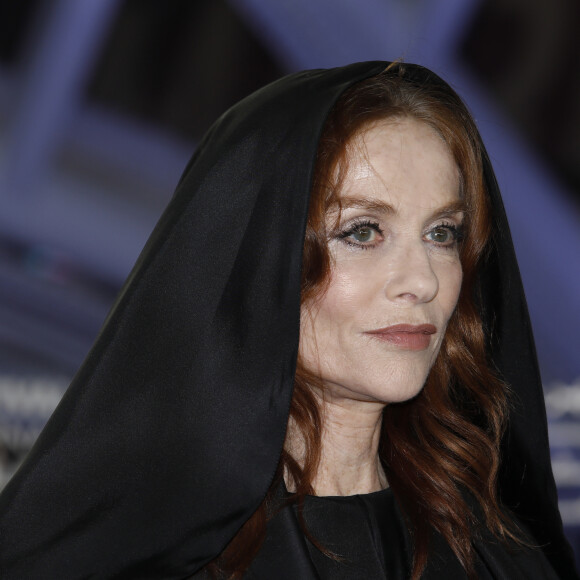 Isabelle Huppert au photocall lors de la 19ème édition du festival international du film de Marrakech le 14 novembre 2022. © Denis Guignebourg / Bestimage 