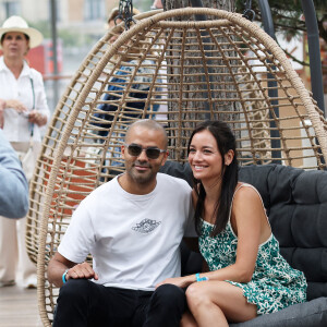 Tony Parker et sa compagne Alizé Lim au village lors des Internationaux de France de tennis de Roland Garros 2023, à Paris, France, le 11 juin 2023. © Jacovides-Moreau/Bestimage