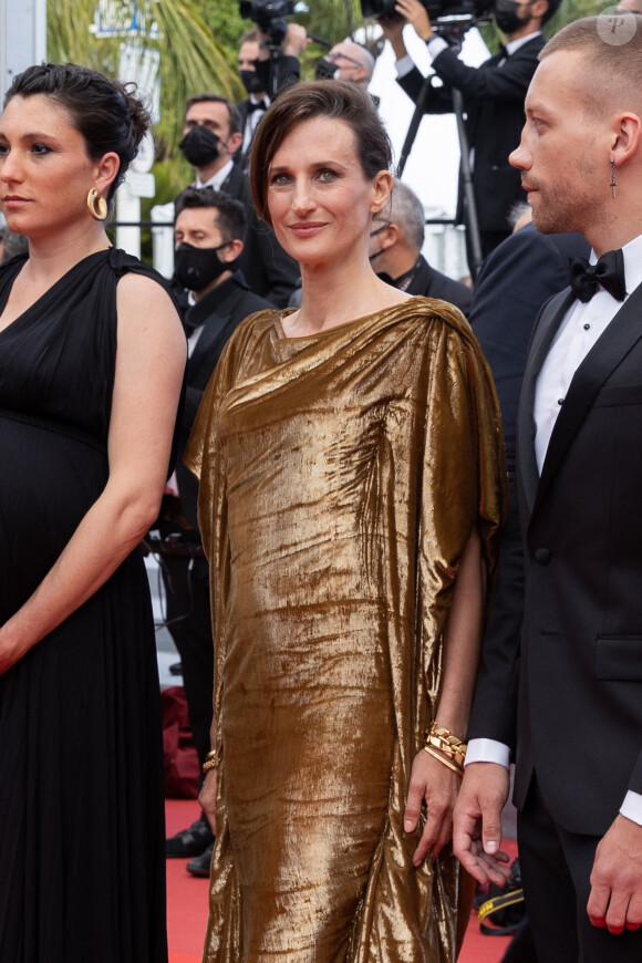 Rachel Lang (enceinte), Camille Cottin, Aleksandr Kuznetsov - Montée des marches du film " France " lors du 74ème Festival International du Film de Cannes. Le 15 juillet 2021 © Borde-Jacovides-Moreau / Bestimage 