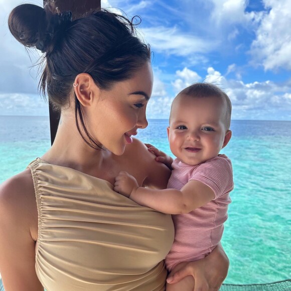 Nabilla Benattia et son fils Leyann