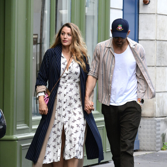 Exclusif - Ryan Reynolds et sa femme Blake Lively profitent de leur vacances à Paris pour aller déjeuner au restaurant étoilé du chef J.F. Piège "La Poule au Pot", à Paris, le 29 juillet 2023.