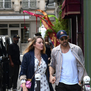 Exclusif - Ryan Reynolds et sa femme Blake Lively profitent de leur vacances à Paris pour aller déjeuner au restaurant étoilé du chef J.F. Piège "La Poule au Pot", à Paris, le 29 juillet 2023.