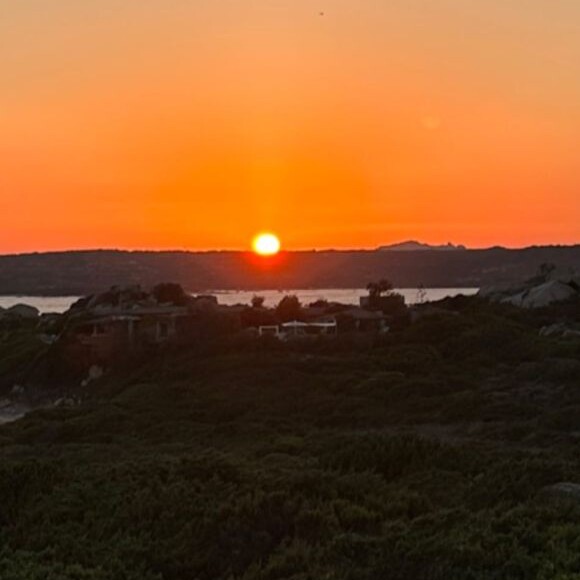 située en Corse-du-Sud et surnommée "l'île des milliardaires".
Clotilde Courau, Instagram.
