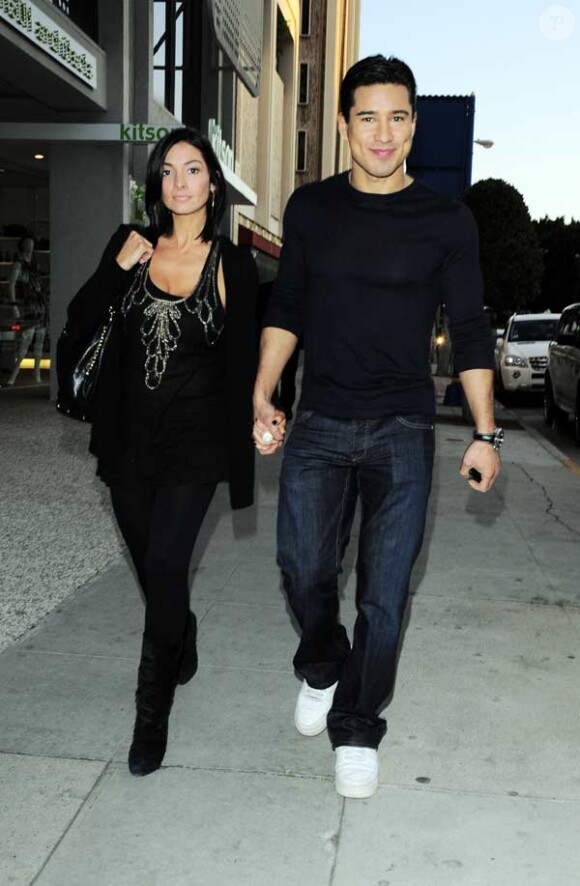 Mario Lopez et sa chérie Courtney Mazza à Hollywood