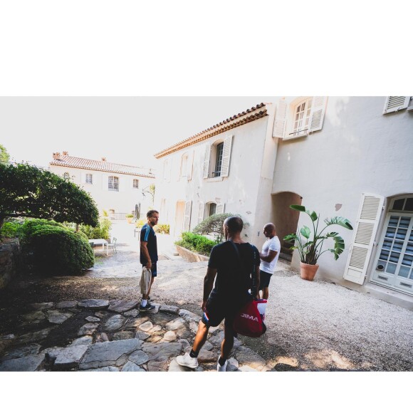 Soazig de la Moissonnière, photographe officielle d'Emmanuel Macron et de l'Elysée, a publié des photos du président de la République au Fort de Brégançon sur Instagram le 22 août 2023 ©️Soazig de la Moissonnière / Présidence de la République