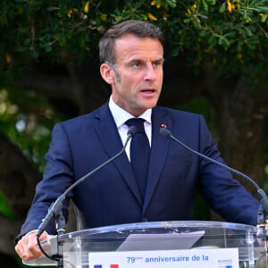 Emmanuel Macron fera sa rentrée mercredi 23 août 2023 avec un conseil des ministres à l'Elysée
Le président Emmanuel Macron et sa femme Brigitte assistent à la cérémonie du 79ème anniversaire de la libération de la ville de Bormes-les-Mimosas le 17 août 2023. © Philippe Magoni / Pool / Bestimage 