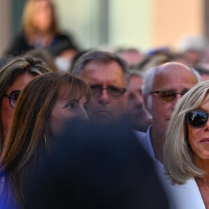 Le président Emmanuel Macron et sa femme Brigitte assistent à la cérémonie du 79ème anniversaire de la libération de la ville de Bormes-les-Mimosas le 17 août 2023. © Philippe Magoni / Pool / Bestimage 