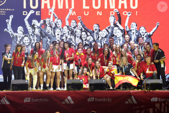 Info - L'équipe féminine espagnole de football quitte la sélection après le refus de démissionner de Luis Rubiales, président de la Fédération espagnole - Retour à Madrid de l'équipe d'Espagne, victorieuse de la Coupe du monde féminine de football face à l'Angleterre (1 - 0), le 21 août 2023. 
