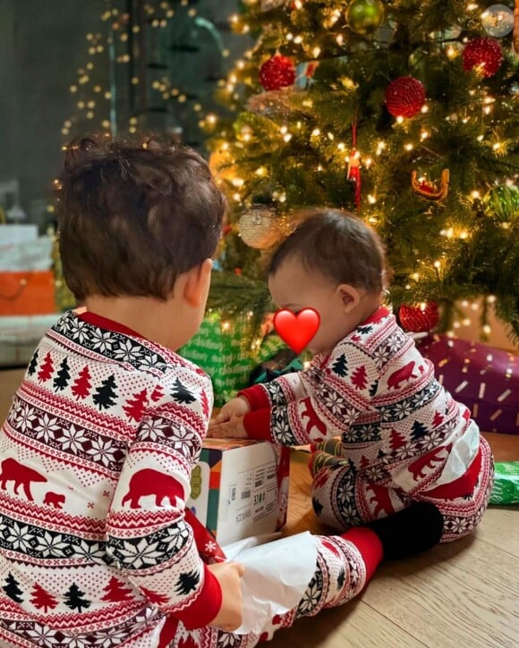 Tendre moment entre Matt Pokora et ses deux fils Isaiah et Kenna