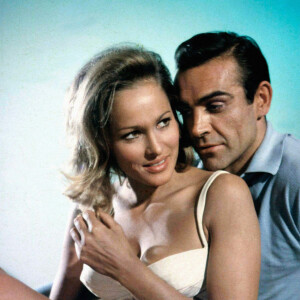 Archives - Ursula Andress et Sean Connery sur le tournage du film "Dr. No" (1962)