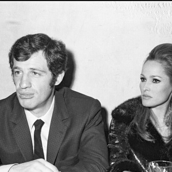 Jean-Paul Belmondo et Ursula Andress se sont rencontrés sur le tournage du film "Les tribulations d'un Chinois en Chine".
Archives - Jean-Paul Belmondo et Ursula Andress à Paris lors de la sortie du film "Le Voleur en 1967 ©Bestimage