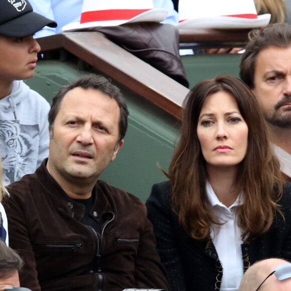 Arthur (Jacques Essebag) et sa compagne Mareva Galanter dans les tribunes de la finale homme des internationaux de France de Roland Garros à Paris le 5 juin 2016. © Moreau-Jacovides / Bestimage