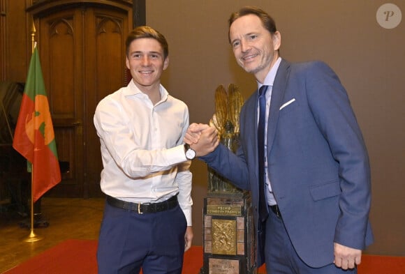 Remco Evenepoel - La Princesse Astrid de Belgique assiste à la remise du Trophée National du Mérite Sportif 2022 à l'Hôtel de Ville de Bruxelles, le 21 décembre 2022. Cette année, le lauréat est, Remco Evenepoel. Ce trophée est décerné depuis 1928 à un athlète ou à une équipe sportive qui s'est particulièrement bien comportée au cours de l'année écoulée. Un lauréat ne peut recevoir ce trophée qu'une seule fois, ce qui en fait l'une des récompenses les plus prestigieuses du monde sportif belge.